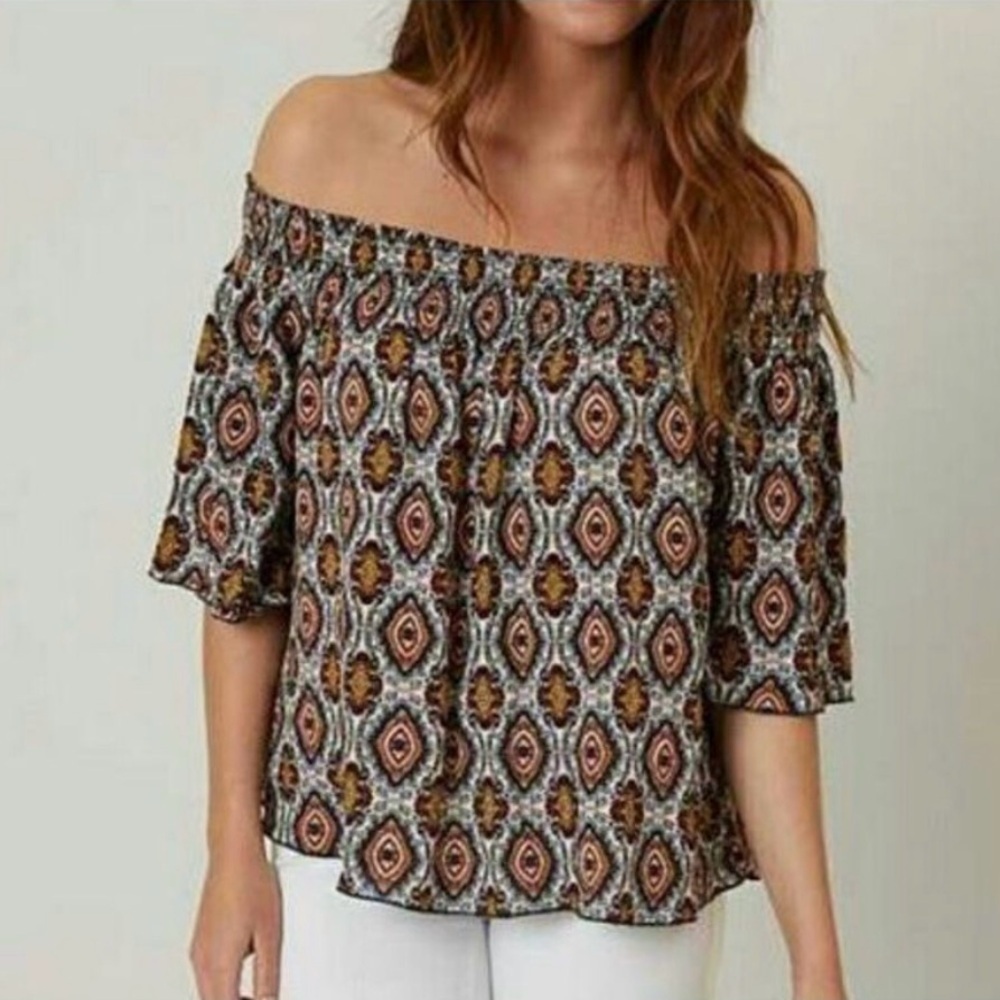BKE Gimmicks Off Shoulder Top